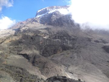 Patru suceveni au ajuns pe Kilimanjaro, acoperișul Africii