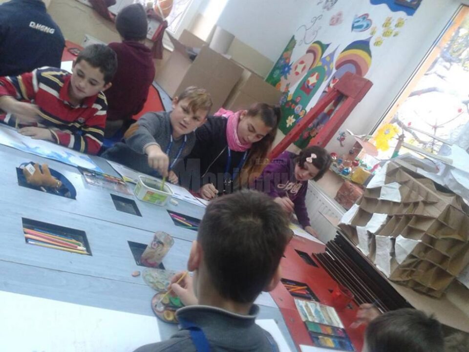 „Castelul fermecat”, atelier de pictură pentru elevii de la Centrul Școlar Suceava