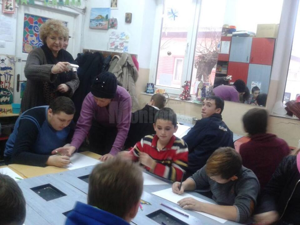 „Castelul fermecat”, atelier de pictură pentru elevii de la Centrul Școlar Suceava