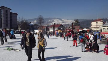 Dragoste, zăpadă și multă distracție, la cea de-a 32-a ediție a Serbărilor Zăpezii