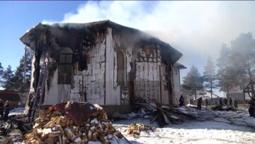 O biserică de lemn din secolul XIX, monument istoric, distrusă de un incendiu