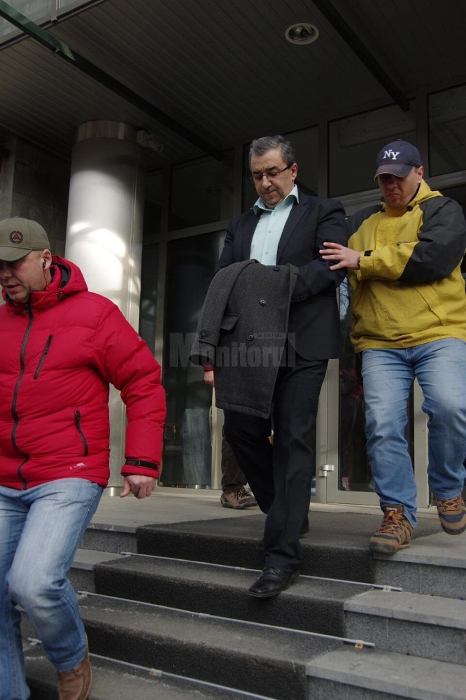 Prefectul Florin Sinescu, reținut pentru 24 de ore