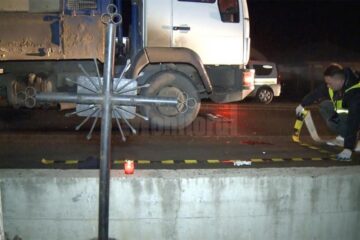 Accidentul s-a petrecut în centrul satului Ilișești, șoferul susținând că vârstnicul s-a dezechilibrat și a căzut în fața sa