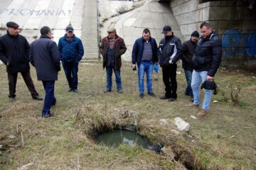 Funcționarii trimiși să găsească vinovatul nu au încă un răspuns cert