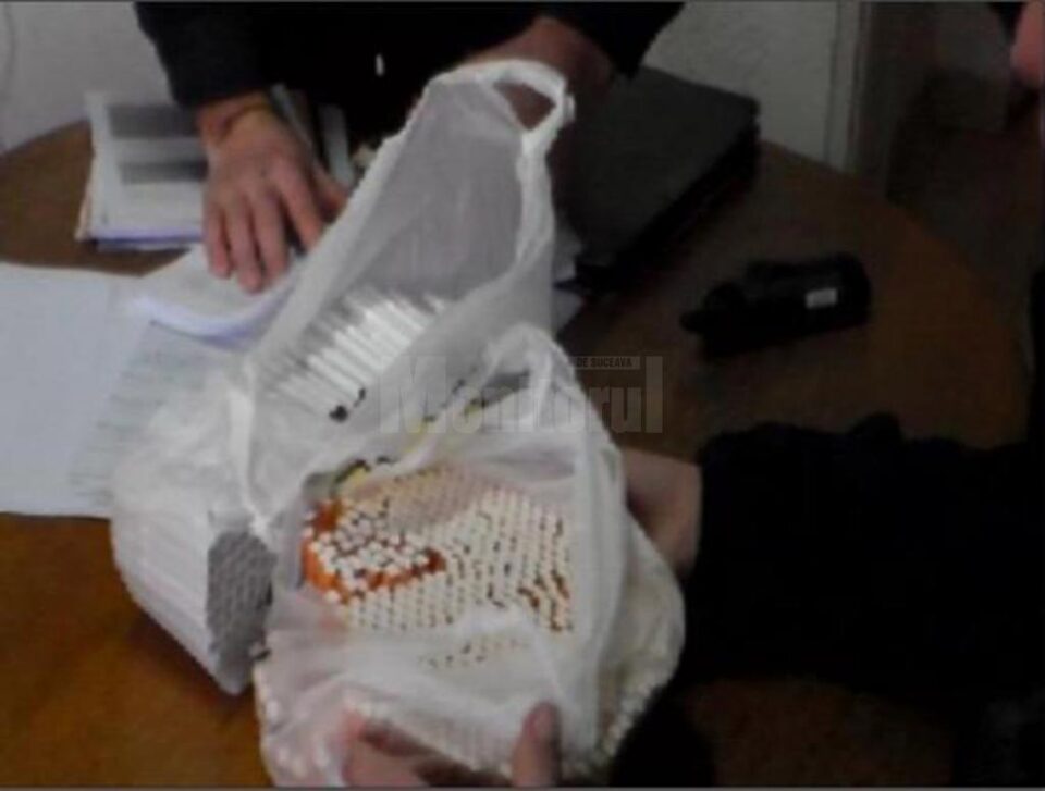 Țigările sunt vândute elevilor direct din plasă