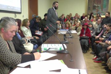 Întâlnirea de marți s-a desfășurat sub auspiciile APOR, moderatorul discuțiilor fiind Romeo Moșoiu, vicepreședinte al asociației la nivel național