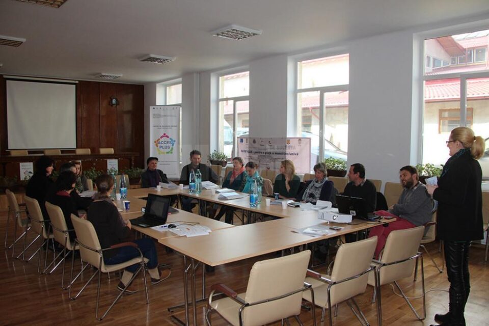 Grupul de lucru al proiectului de creare a Centrului de Incluziune Socială (CIS) din orașul Siret s-a întrunit, ieri, pentru a evalua situația actuală a persoanele cu dizabilități Grupul de lucru al proiectului de creare a Centrului de Incluziune Socială (CIS) din orașul Siret s-a întrunit, ieri, pentru a evalua situația actuală a persoanele cu dizabilități