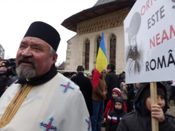 Peste 800 de suceveni au participat ieri la un marș pe străzile Sucevei pentru susținerea predării orelor de religie în școli