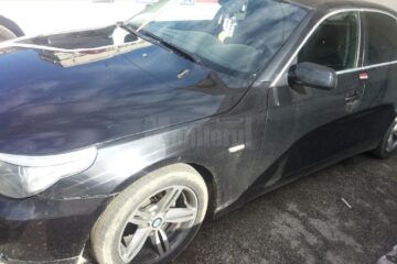 Mașina confiscată de polițiști