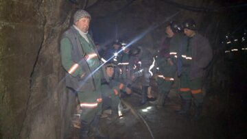 Directorul CNU, Ioan Moraru, și-a dat demisia, dar peste 400 de mineri continuă să fie blocați în subteran