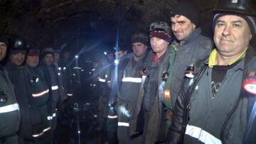 Directorul CNU, Ioan Moraru, și-a dat demisia, dar peste 400 de mineri continuă să fie blocați în subteran