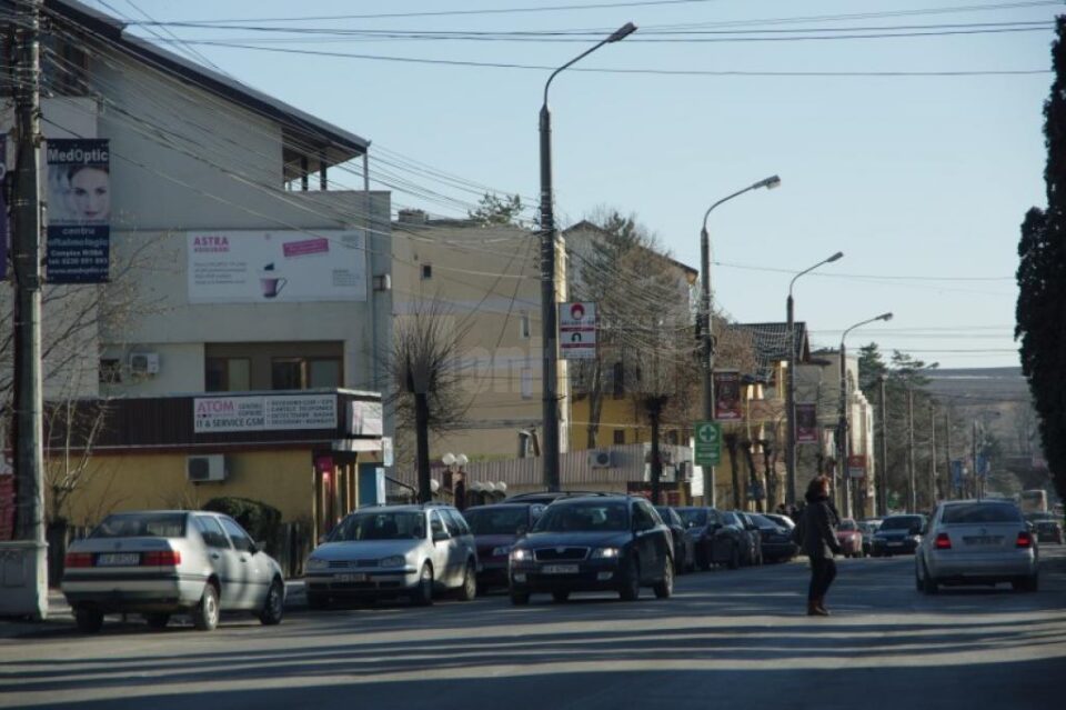 Modernizarea străzii Universității, complicată din cauza proprietăților până în trotuar Modernizarea străzii Universității, complicată din cauza proprietăților până în trotuar