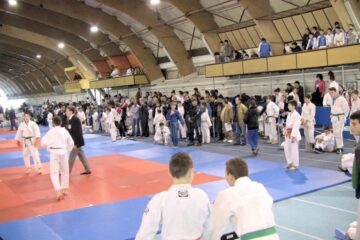 Cupa Mărțișorul de la Bacău a adunat la start peste 400 de sportivi