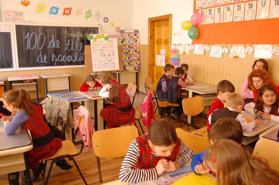 100 de zile de școală, sărbătorite la Școala ,,Teodor V. Ștefanelli” Câmpulung Moldovenesc