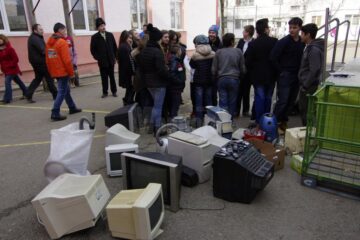 Caravana ECOTIC a ajuns ieri la Școala Gimnazială Nr. 4 Suceava