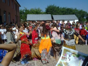 Copiii nevoiași din Vicovu de Sus îi scriu săptămânal lui Dumnezeu
