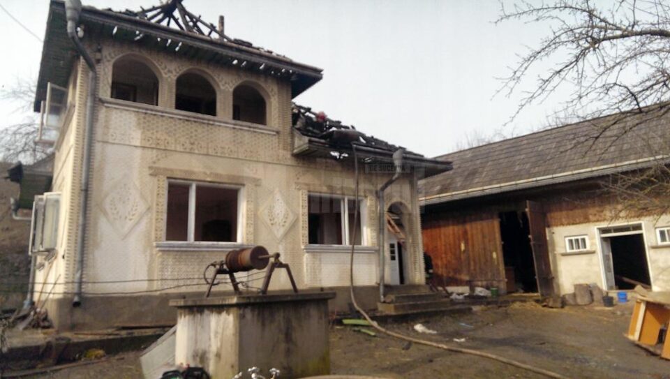 Incendiul a izbucnit la o casă din Milișăuți, unde, în urmă cu două săptămâni, a ars o altă gospodărie Incendiul a izbucnit la o casă din Milișăuți, unde, în urmă cu două săptămâni, a ars o altă gospodărie