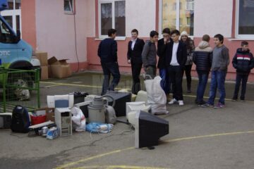 Caravana ECOTIC a ajuns ieri la Școala Gimnazială Nr. 4 Suceava