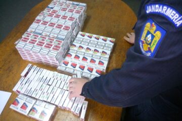 Tranzacție de țigări de contrabandă, surprinsă de jandarmi