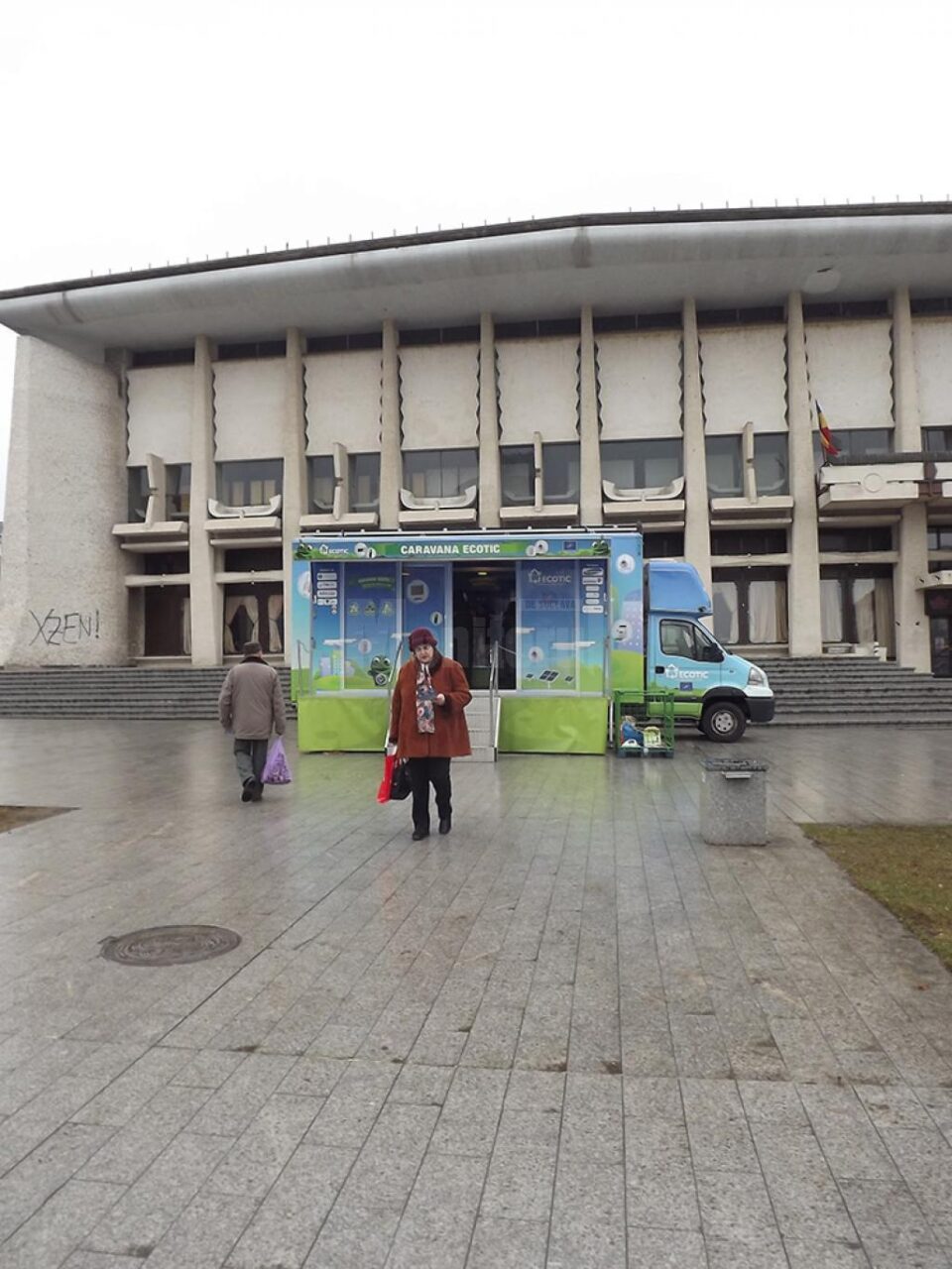Caravana ECOTIC rămâne pe esplanada Casei de Cultura până duminica seara