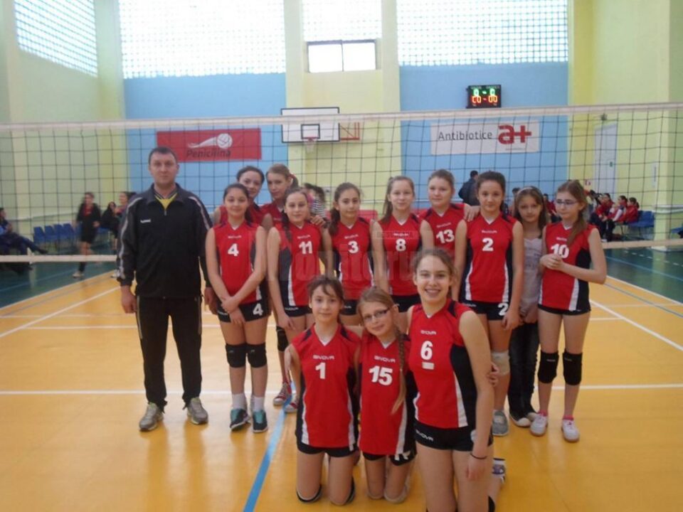 Echipa feminină de minivolei a CSM Suceava are mari șanse să ajungă la turneul semifinal Echipa feminină de minivolei a CSM Suceava are mari șanse să ajungă la turneul semifinal