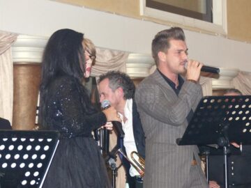 Un buchet de melodii pentru sucevence, oferit de artiștii Mirel Manea, Vlad Miriță și Bogdan Vlădău