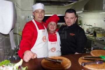 George, Isadora și Siserman, în bucătăria unde creează deliciile culinare braziliene și portugheze