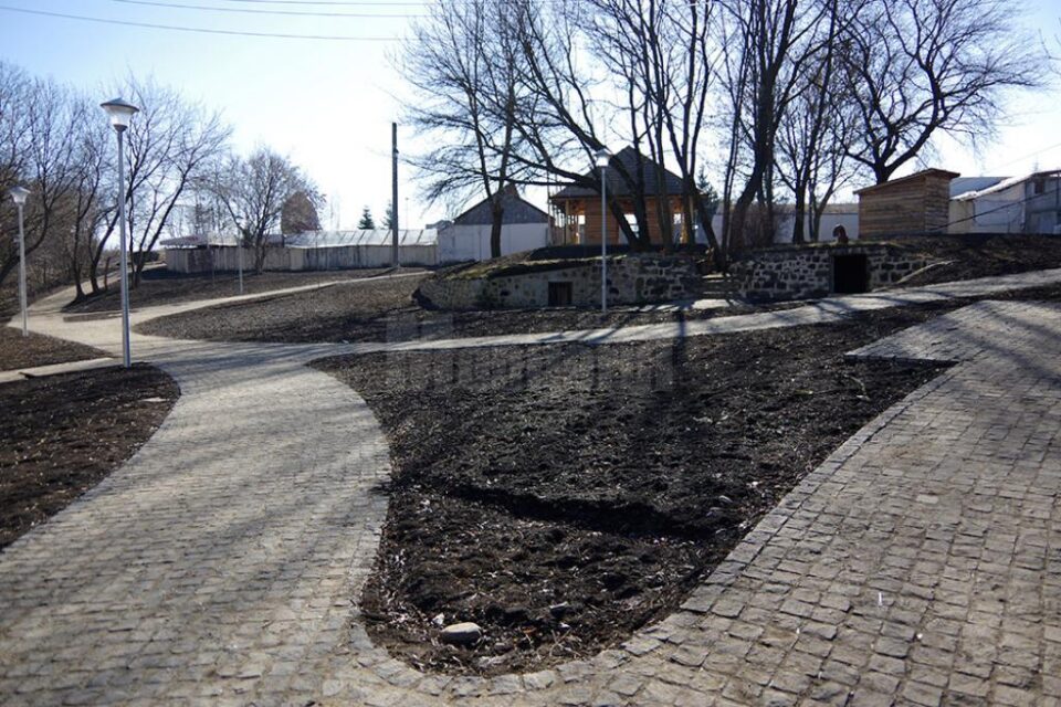 Finalizarea reabilitării Cetății de Scaun a Sucevei întârzie cu două luni