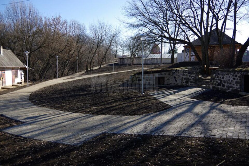 Finalizarea reabilitării Cetății de Scaun a Sucevei întârzie cu două luni