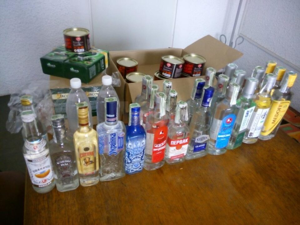 Alcool și cafea de proveniență ucraineană, confiscate în municipiul Suceava