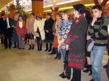 Expoziția „Misterul diafan al culorii” semnată de artista Cristina Hreamătă-Macoveiciuc, la Iulius Mall