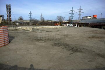 Ambro continuă demolările, pregătind terenul pentru un nou centru comercial