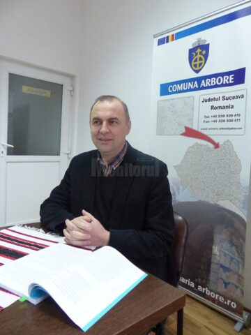 Două biserici construite în Arbore de etnicii germani, la începutul secolului XX, lăsate în paragină