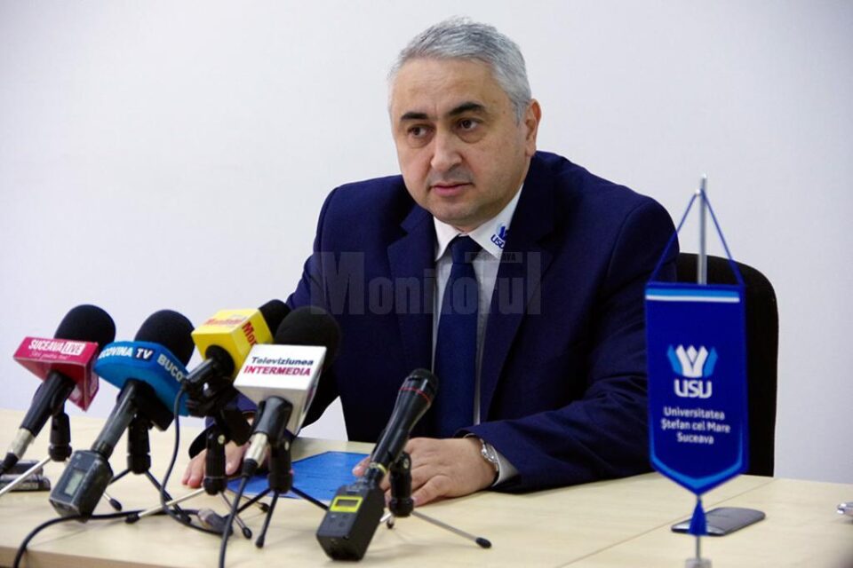 Prof. univ. dr. ing. Valentin Popa: „Deocamdată nu se lucrează la o nouă ierarhizare, deși noi am cerut an de an o nouă clasificare a universităților din România” Prof. univ. dr. ing. Valentin Popa: „Deocamdată nu se lucrează la o nouă ierarhizare, deși noi am cerut an de an o nouă clasificare a universităților din România”