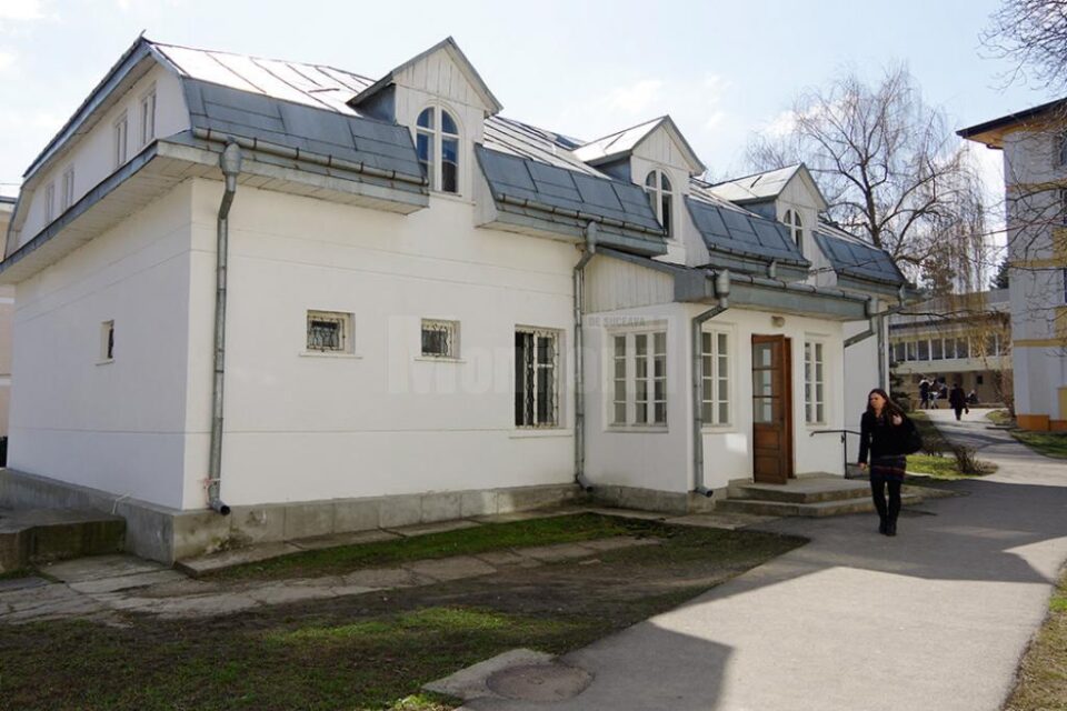Casa Albă din campusul Universității din Suceava