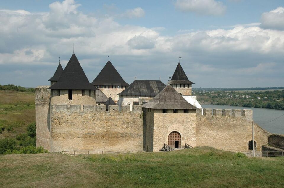 Cetatea Hotin