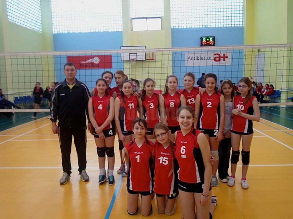 Echipa de minivolei a LPS CSȘ Suceava s-a calificat la turneul semifinal