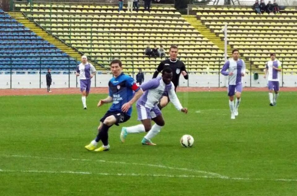 Fundașul sucevean Daniel Bălan s-a aflat printre remarcații partidei Academica - Rapid Fundașul sucevean Daniel Bălan s-a aflat printre remarcații partidei Academica - Rapid