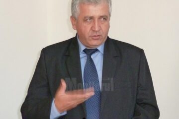 Constantin Harasim va fi subprefect al județului, funcție pe care a mai ocupat-o timp de aproape doi ani