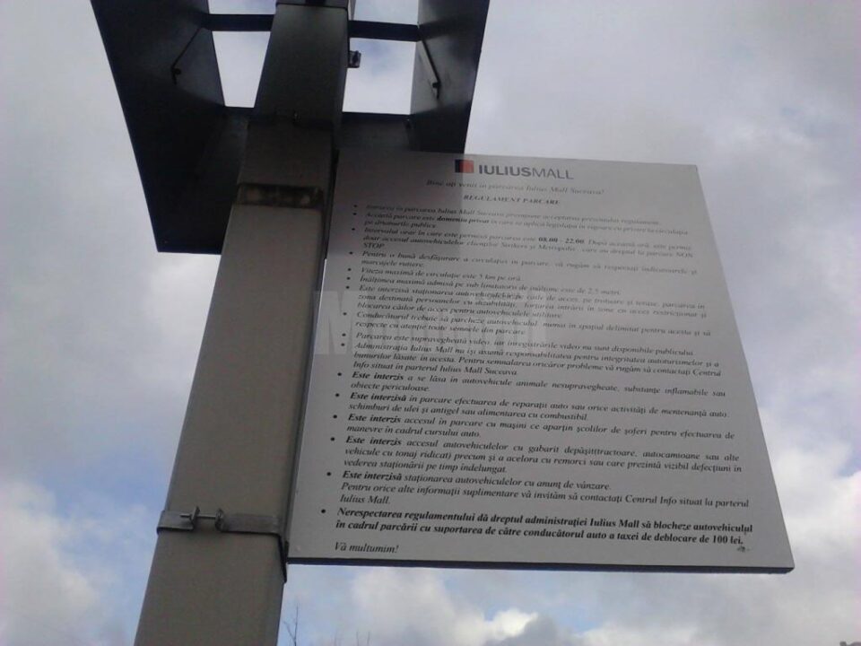 Blocarea autovehiculului și taxă de 100 de lei pentru nerespectarea noului regulament de parcare de la Iulius Mall Suceava