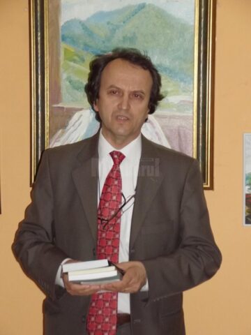 Lansări de carte și rondeluri cu dedicație