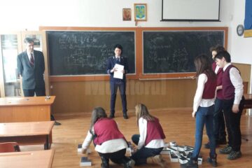 La întrecere au participat șase echipe de elevi