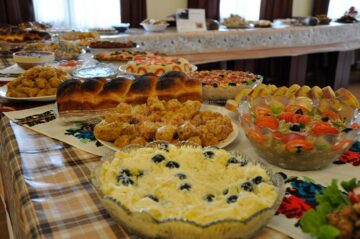 Festin culinar la a treia ediție a „Festivalului produselor tradiționale de post” din Adâncata