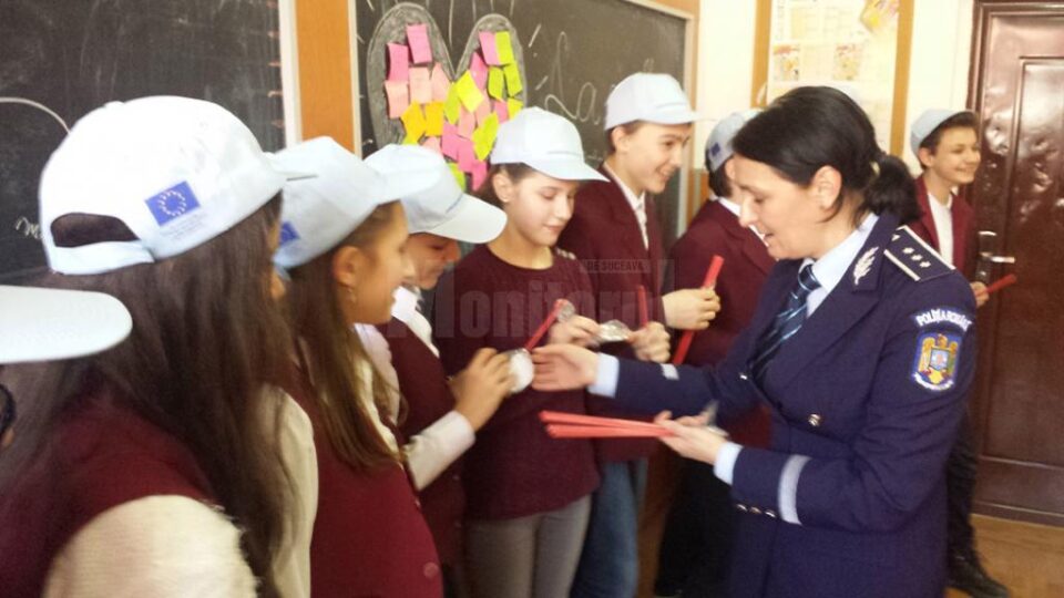 La întrecere au participat șase echipe de elevi