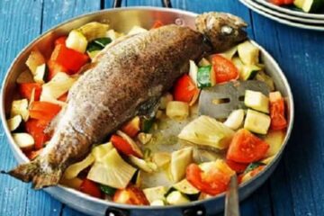 Păstrăvi mănăstirești cu legume