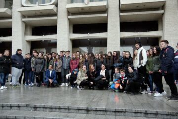 Flash mob francofon, pe esplanada Casei de Cultură Suceava