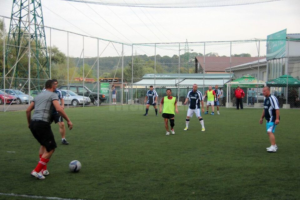 16 formații participă la ediția a V-a a Campionatului județean de old-boys