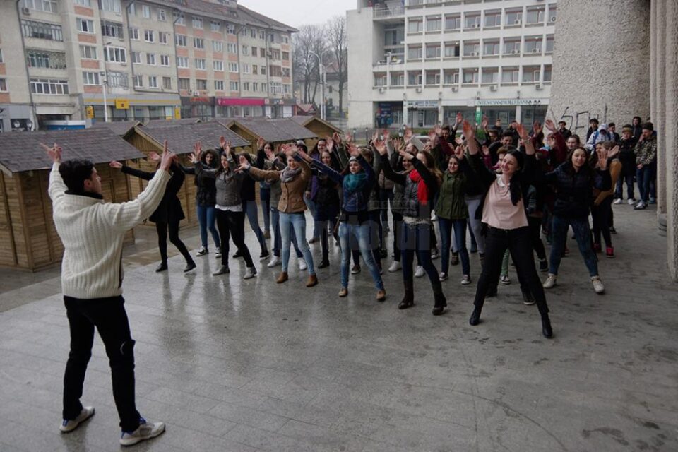 Flash mob pe ritmuri franțuzești