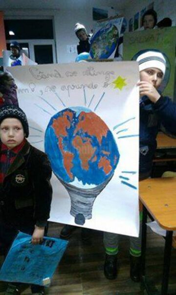 Zeci de preșcolari, elevi, cadre didactice și părinți au participat la Proiectul ,,Dăruiește naturii din energia ta”