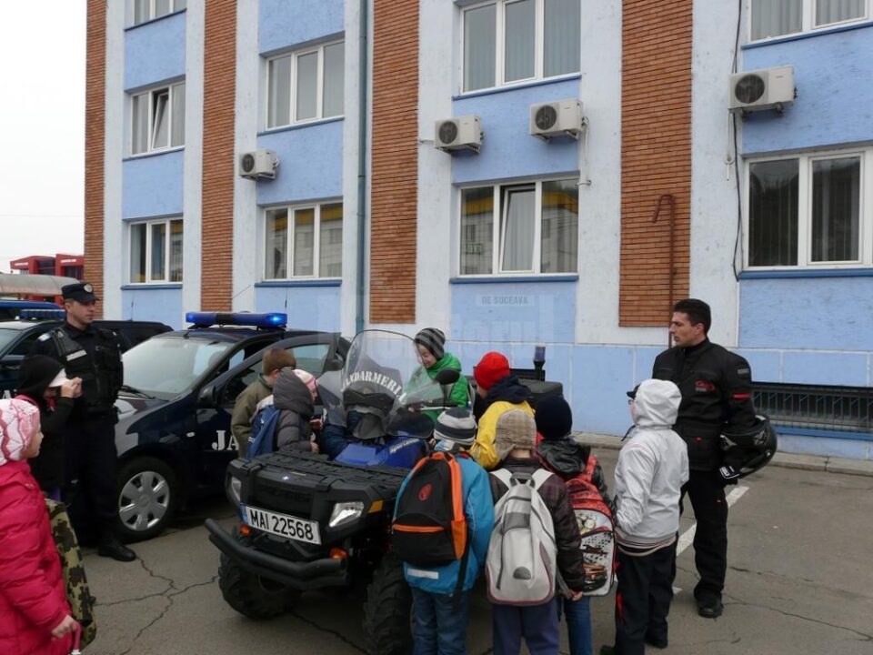 „Ziua Porților Deschise” la Inspectoratul de Jandarmi Județean Suceava „Ziua Porților Deschise” la Inspectoratul de Jandarmi Județean Suceava